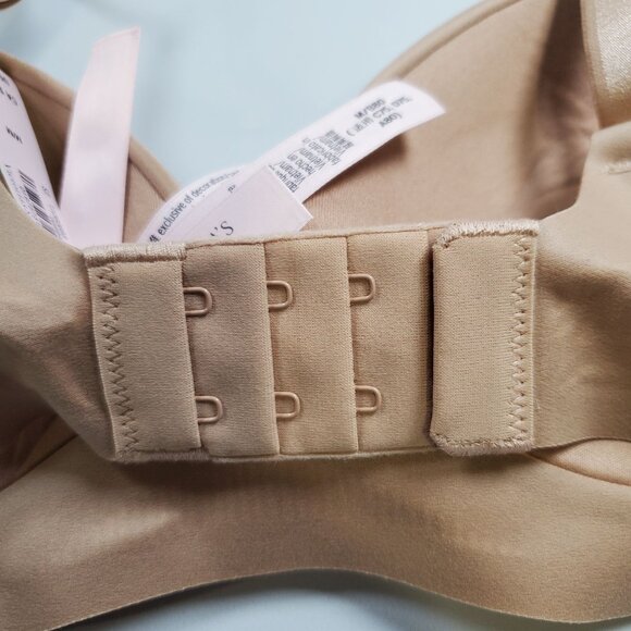 Victoria's Secret Plunge No Wire Bra Women Size Medium NWT Lightly Lined Comfort - Picture 5 of 10